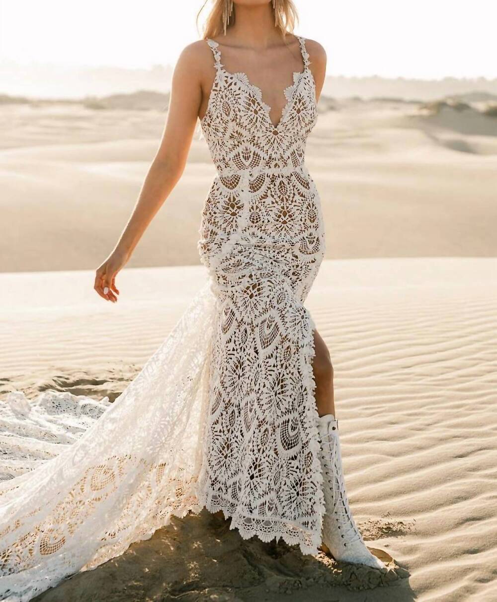 NEW JOYFOLIE angelique bridal gown in lily white